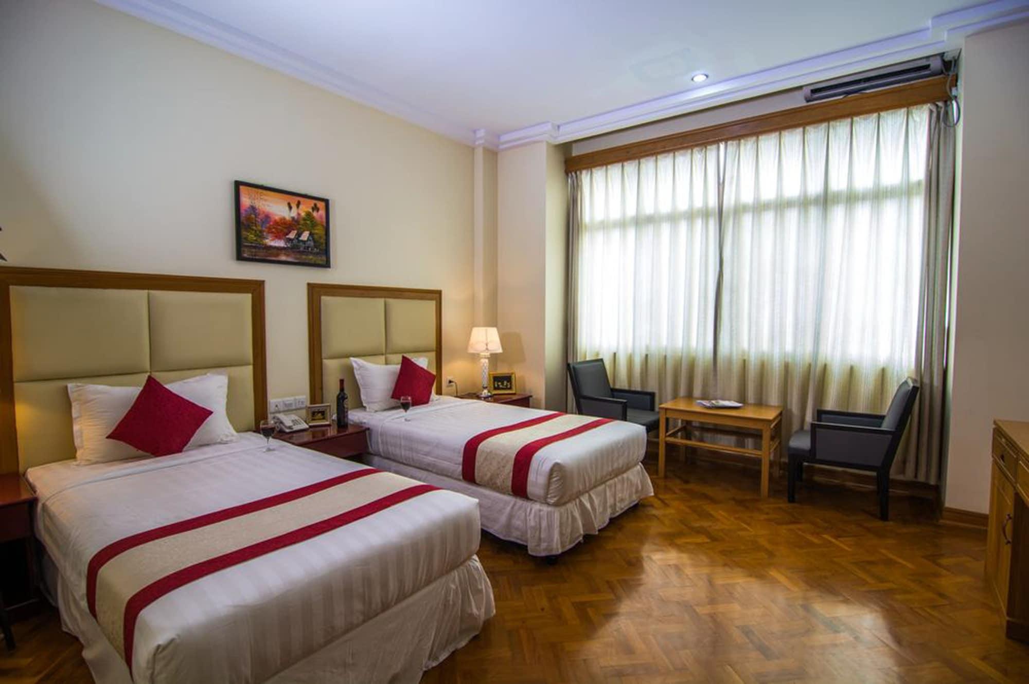 Royal Inlay Hotel نياونغ شوي المظهر الخارجي الصورة